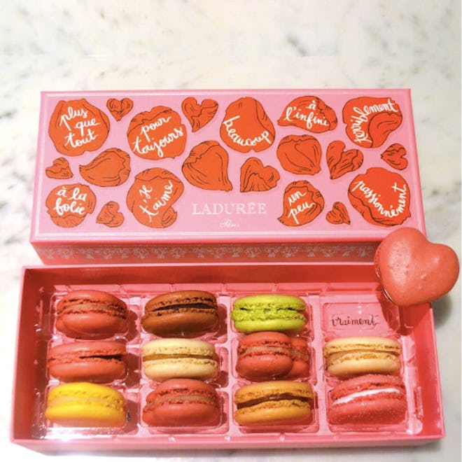A La Folie Heart Macaron Gift Box