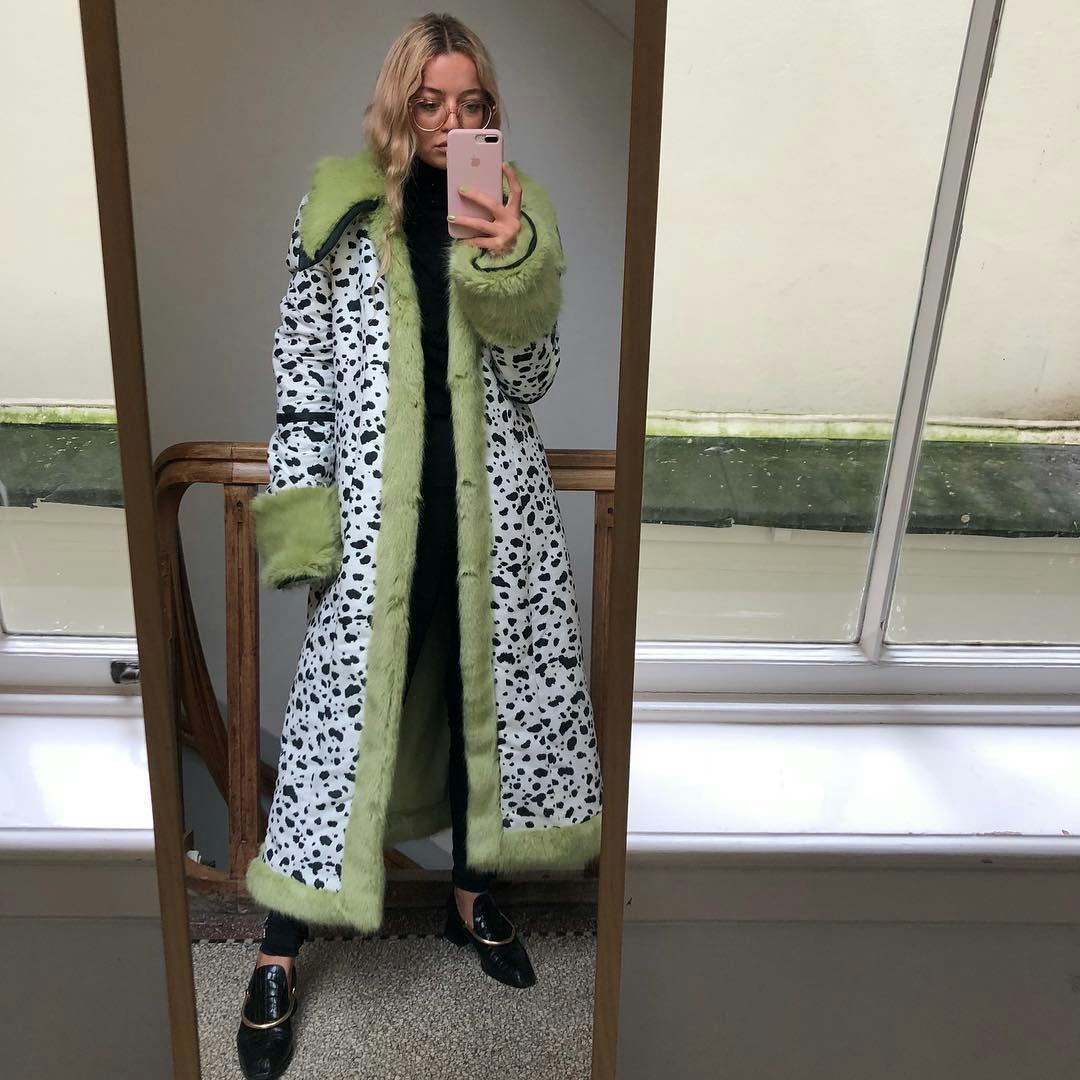 How To Style A Statement Coat: 16 Cool Outfit Ideas That