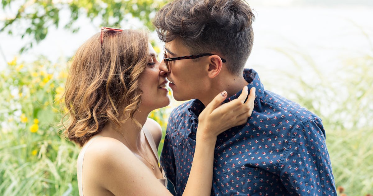12 Shocking Things No One Ever Taught You About The Saliva You Swap When Kissing 12 Shocking Things No One Ever Taught You About The Saliva You Swap When Kissing