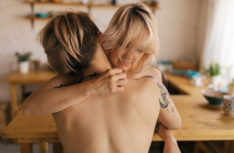 Метродағы мас қыздардың жалаңаш суреттері Порно мультфильм Джесси