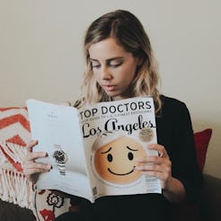 Sara Altschule with the risk of ovarian cancer and with BRCA 2 diagnosis reading a "Top doctors Los ...