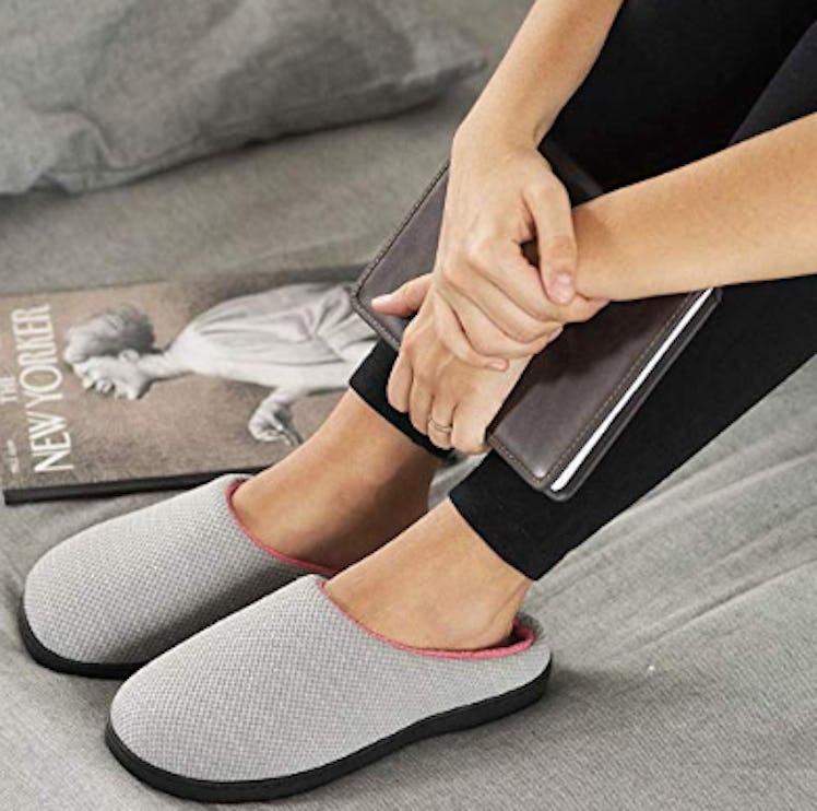 RockDove Memory Foam Slippers