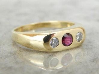 Market Square Jewelers Jewelers Ruby, Diamond And 18k Gold Flush Set, Unisex Ring