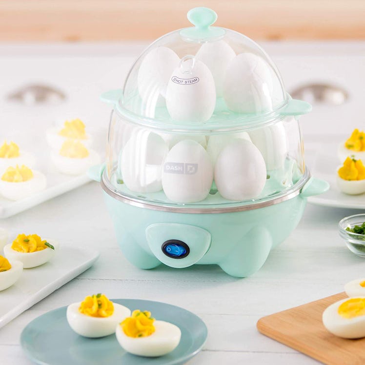 DASH Deluxe Rapid Egg Cooker