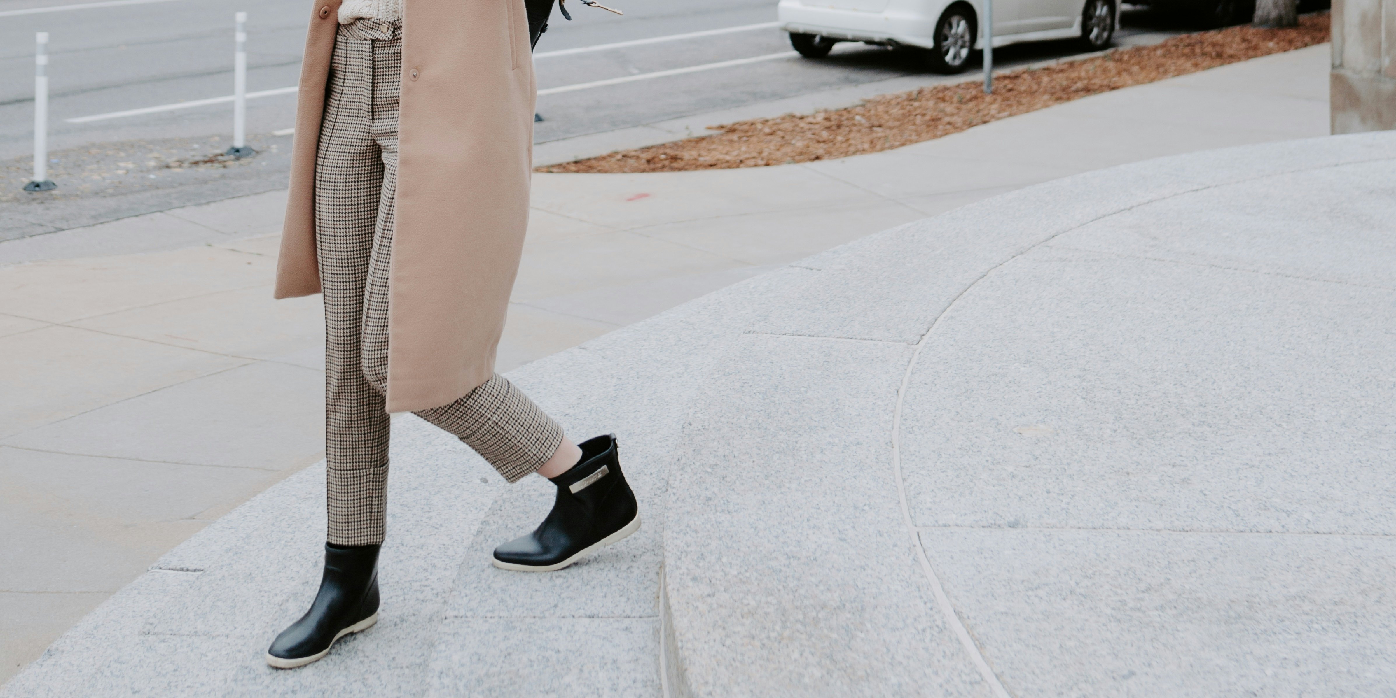 minimalist rubber boots