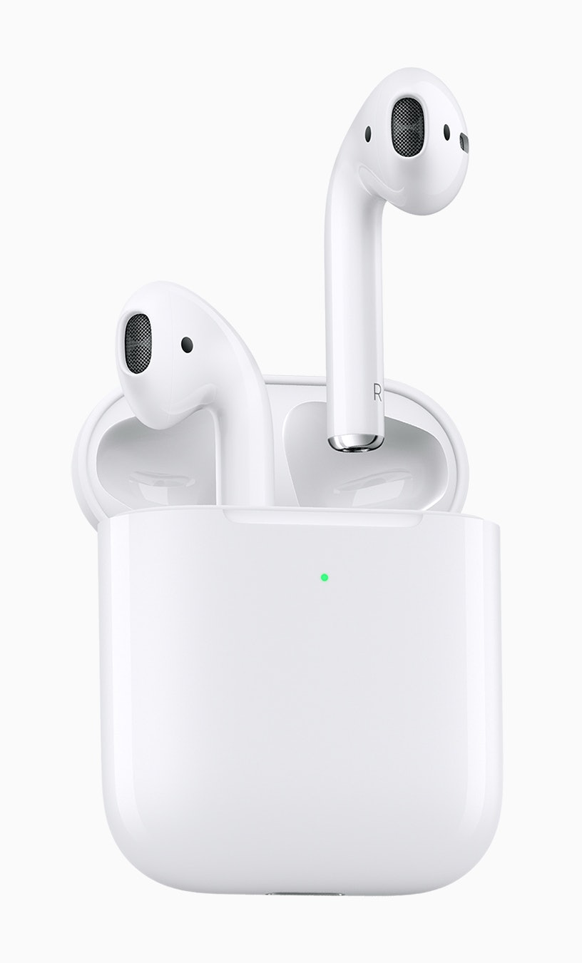 How Does Apple's Wireless Charging AirPod Case Work? It's Actually