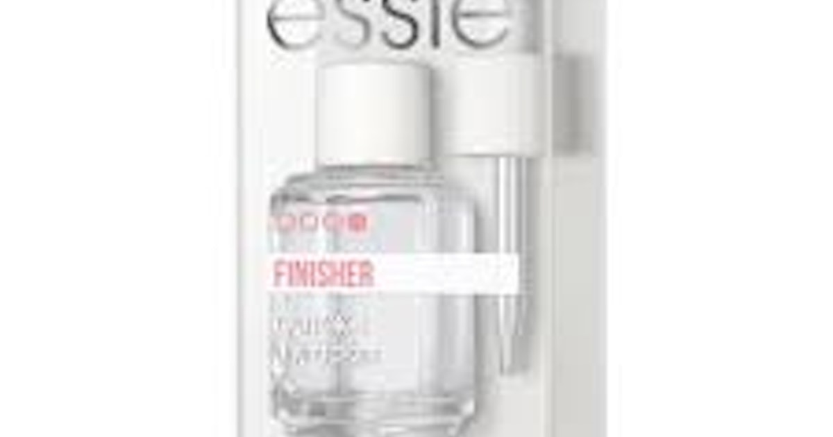 How To Fix Smudged Nail Polish Because Every Manicure Deserves