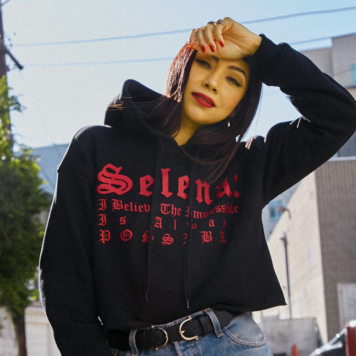 What s In Forever 21 s Selena Quintanilla The White Rose Fashion Collection It s All The 90s Styles You Still Love