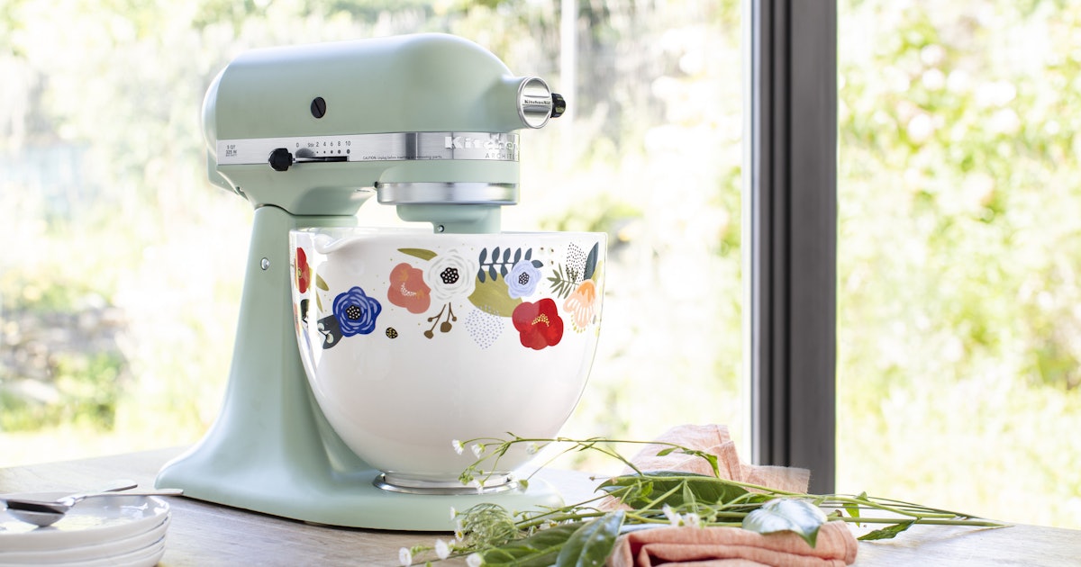 These New KitchenAid Stand Mixer Ceramic Bowls Feature