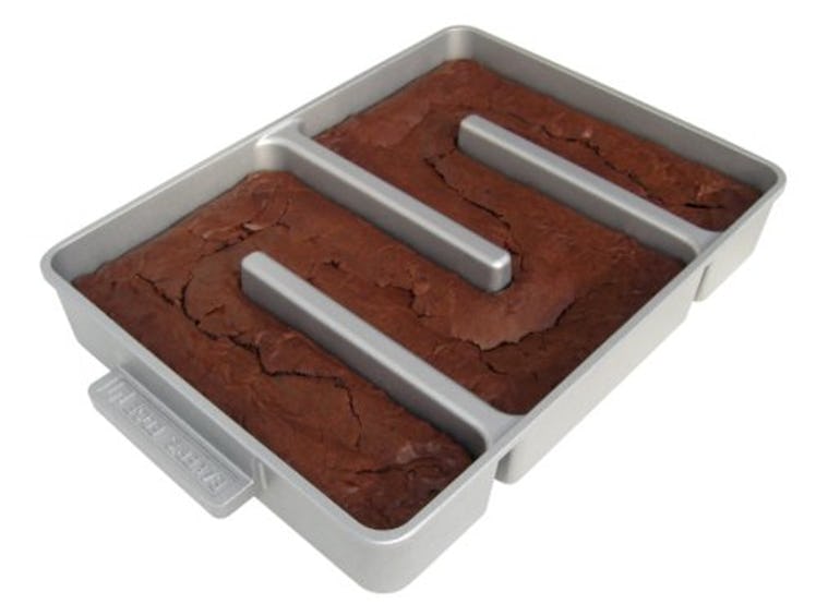 Baker's Edge Non-Stick Brownie Pan