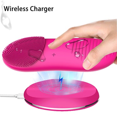 Wireless Charger Facial Cleansing Brush