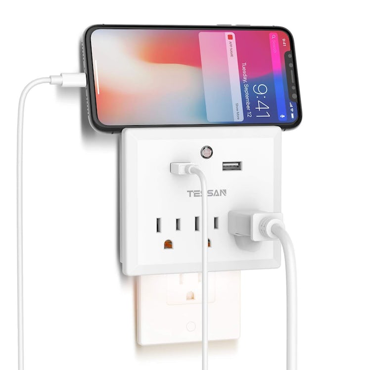 Multi-Outlet Plug Extender