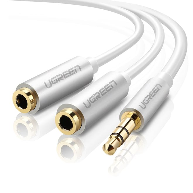 Ugreen 3.5-Millimeter Audio Stereo Y Splitter Cable 