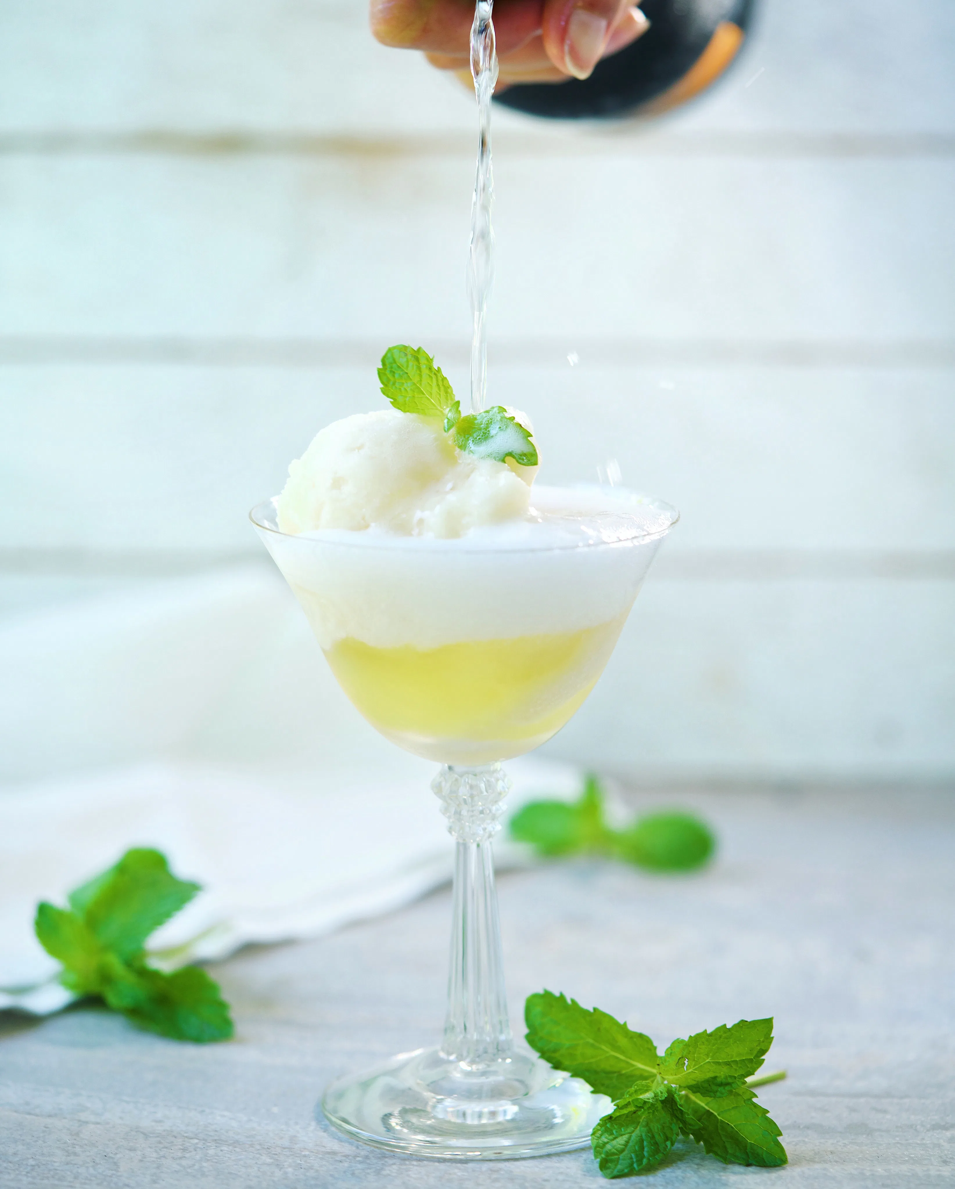The Best Spring Cocktails For A Crowd, For Those Looking To Do Some ...