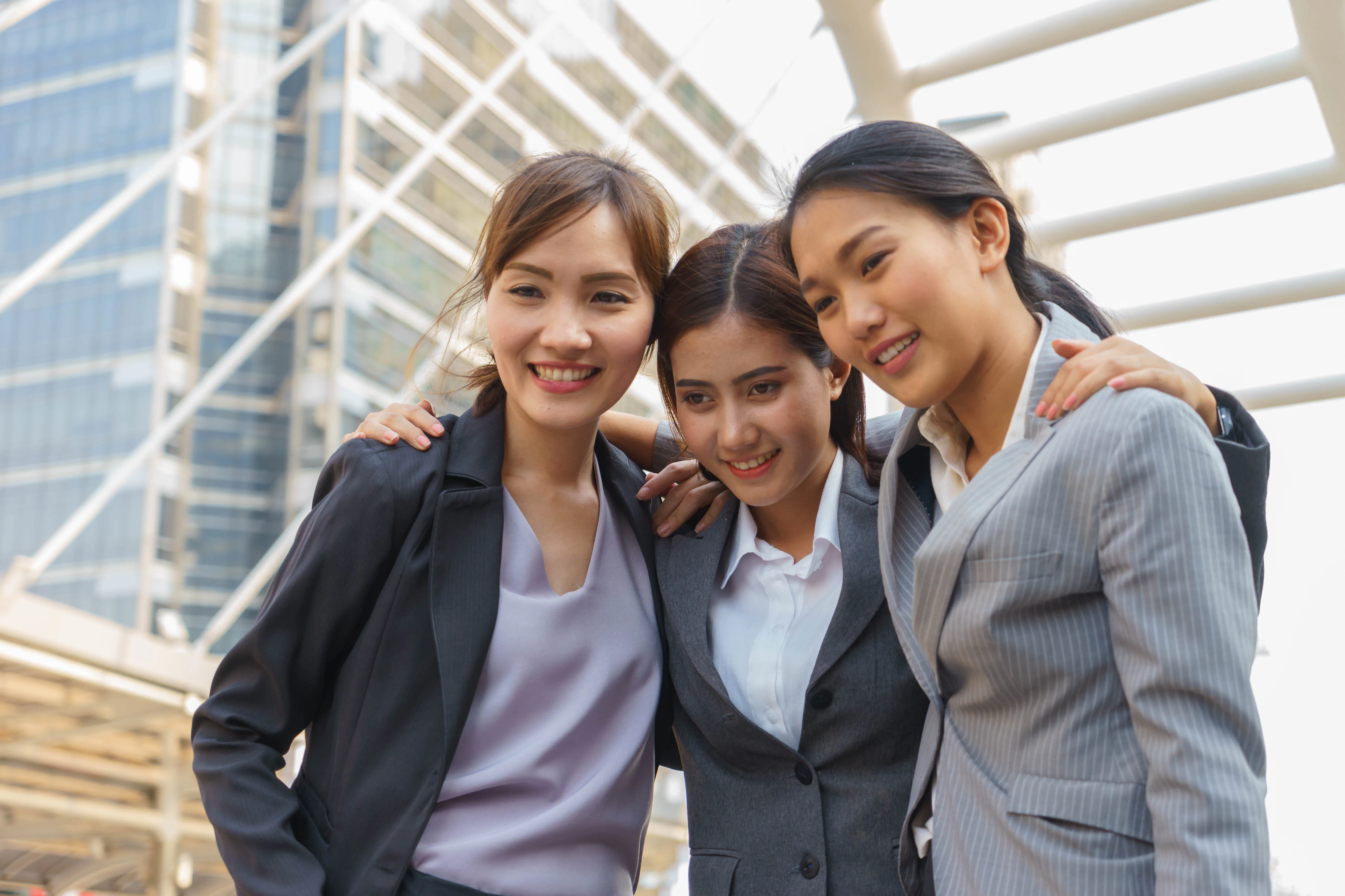 When Your Work Friends Are Your Best Friends, You Experience These 8 Things