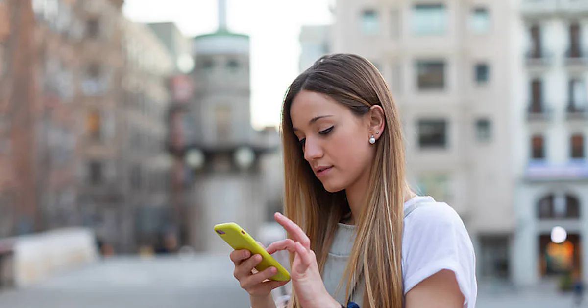 If You’re Wondering How To Ask Your Partner To Text Back Faster, Here’s ...