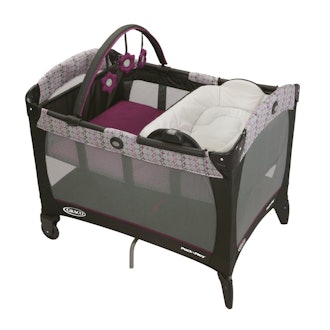 Graco Pack 'N Play Playard With Reversible Napper And Changer