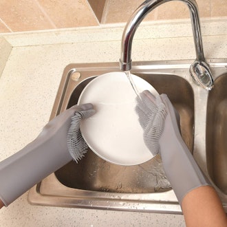 Magic Silicone Gloves With Scrubbers