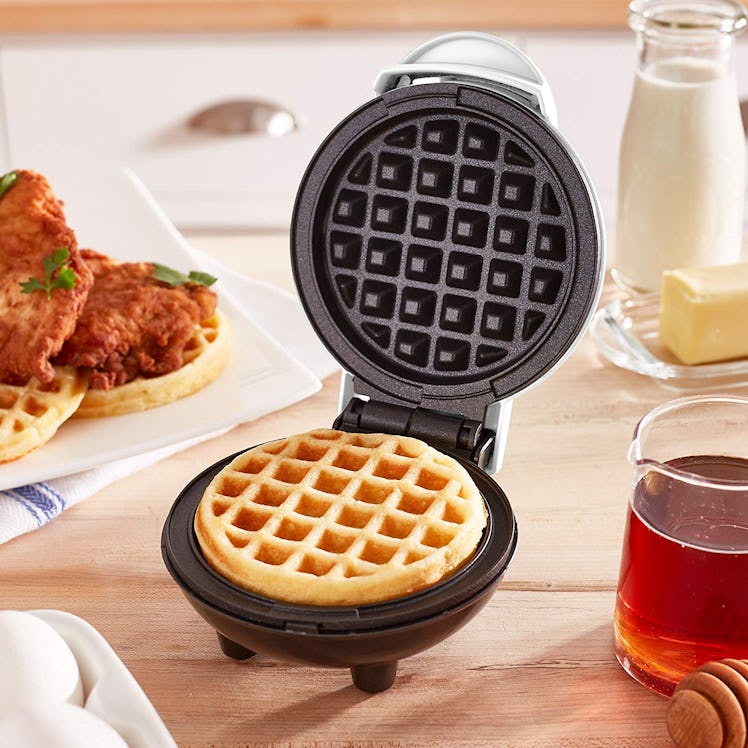 DASH Mini Waffle Maker