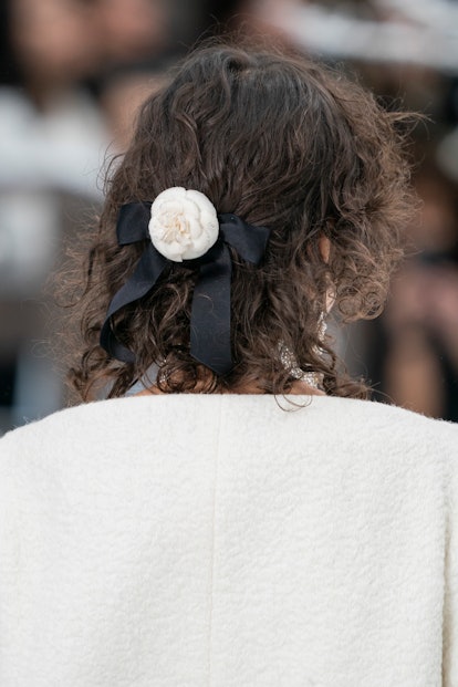 DIY  UNDER £5 How to make £340 CHANEL HAIR TIE from Chanel 22A