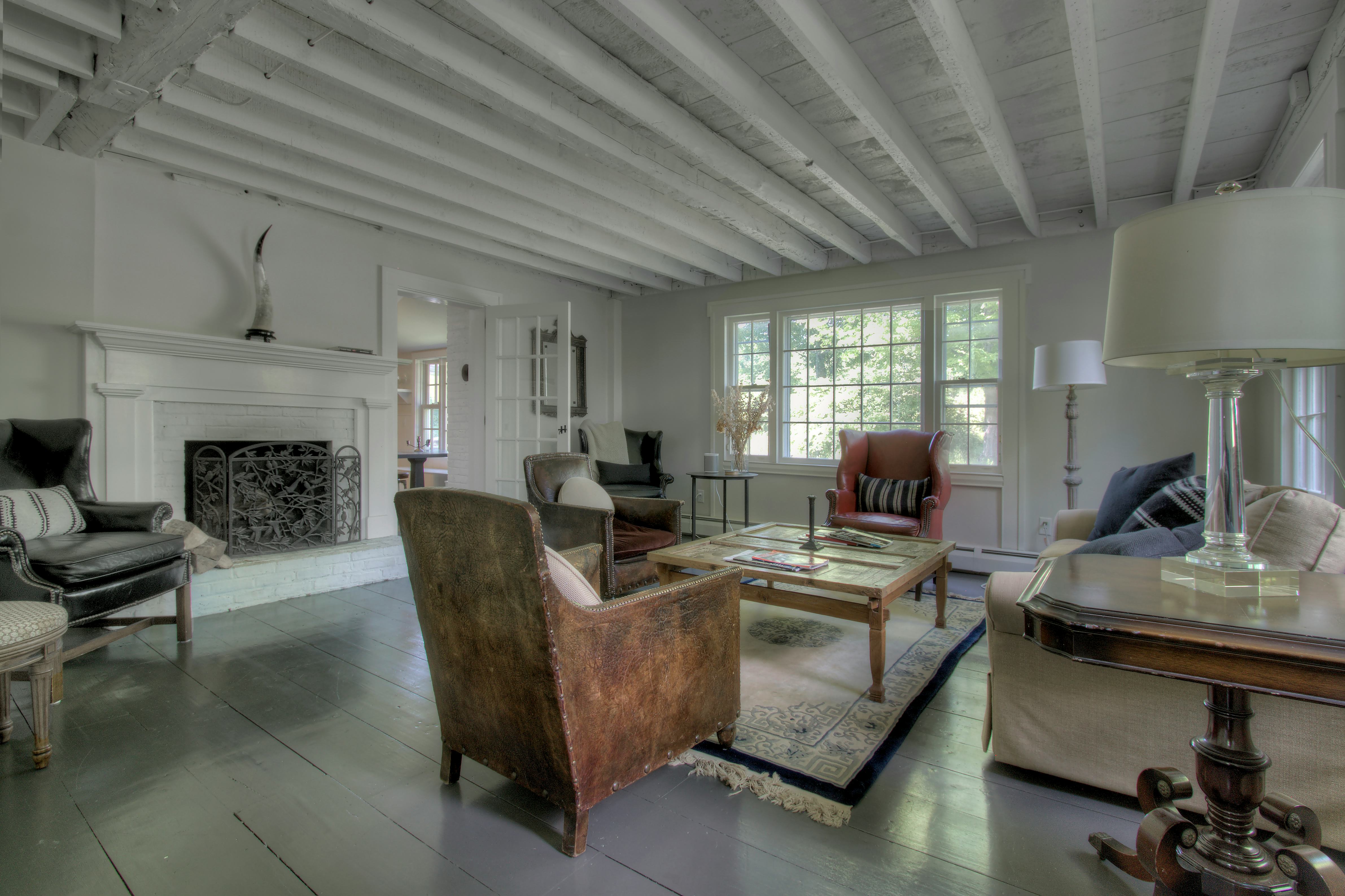 13 Airbnbs With Super Instagrammable Decor Around The World