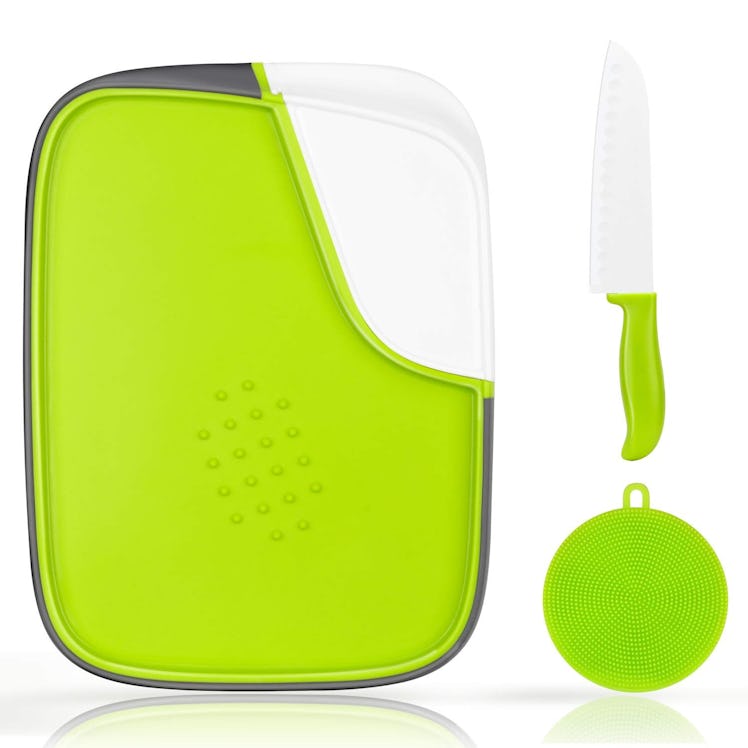 Wahcaak Plastic Cutting Board Set