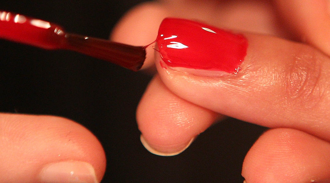 The Best Red Nail Polishes Of All Time According To Hollywood Pros The Best Red Nail Polishes Of All Time According To Hollywood Pros