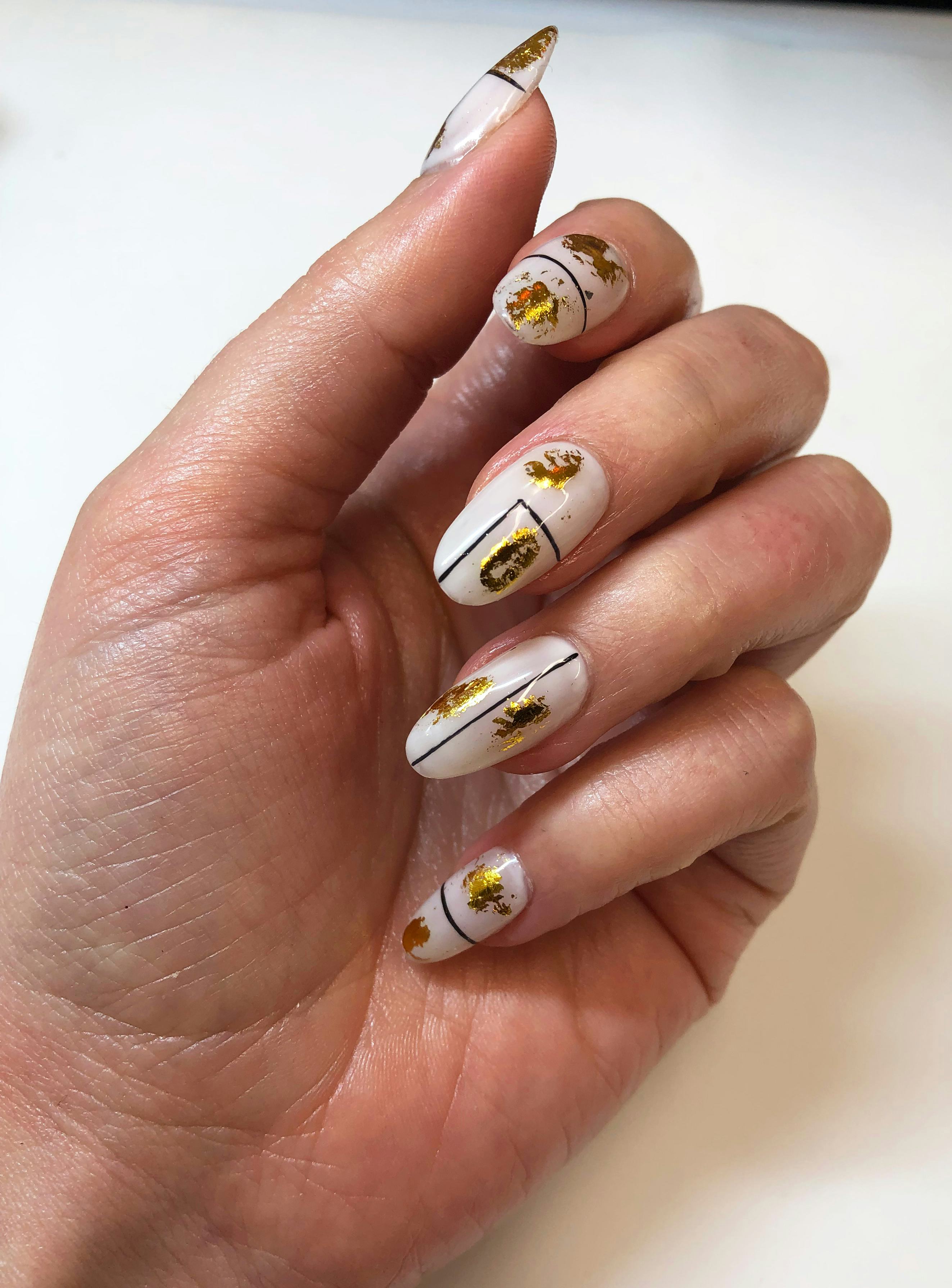 I Got A CBD Manicure & Here's How It's Different From A Usual Nail