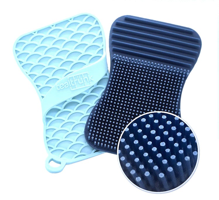 Teal Trunk Silicone Scrubber Sponge