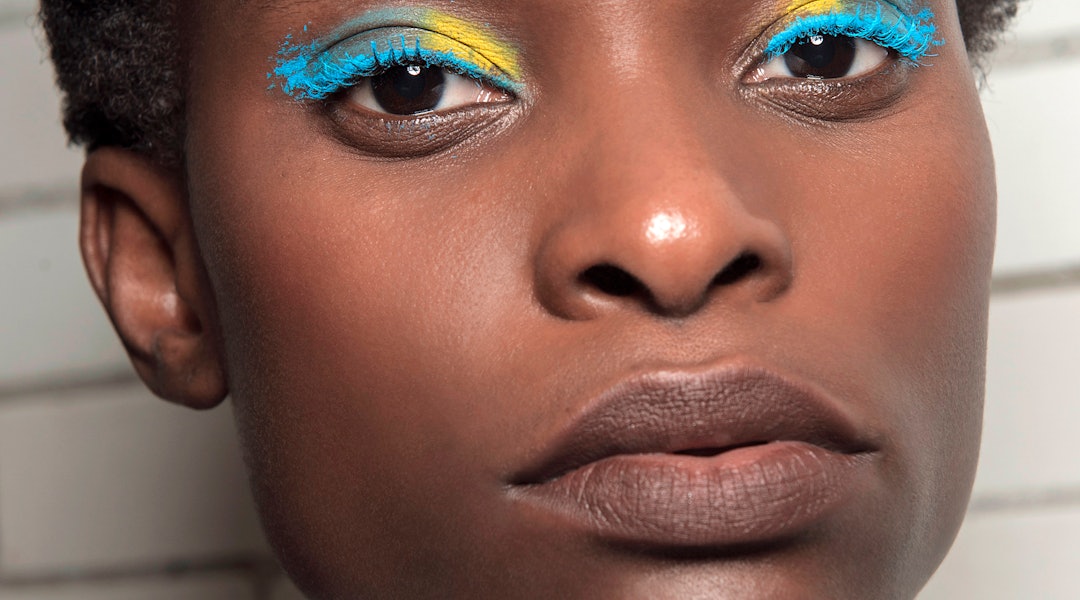 10 Bright Eye Makeup Products For Dark Skin That Actually Show Up Stay On