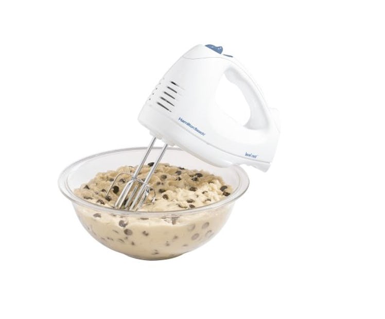 Hand Mixer with Snap-On Case