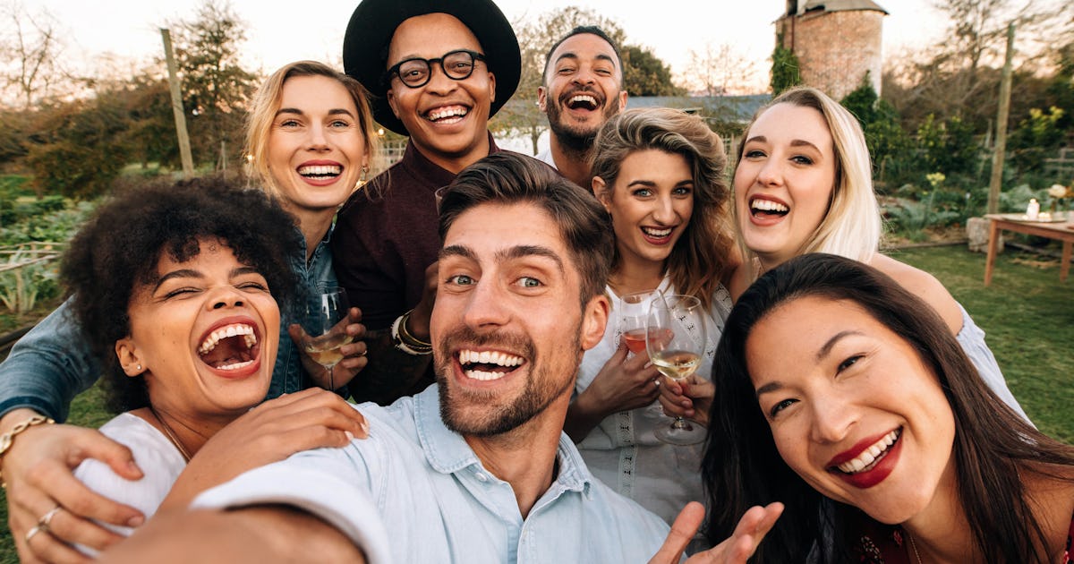 18 Instagram Captions For College Reunion Pics, Because Being Together Feels So Good 18 Instagram Captions For College Reunion Pics, Because Being Together Feels So Good