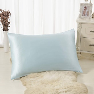 ALASKA BEAR Natural Silk Pillowcase