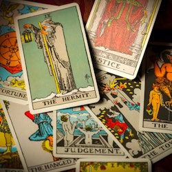 What does the Hermit tarot card mean?
