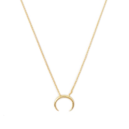 20 Best Pieces Of Dainty Jewelry You Ll Never Want To Take Off - What Does A Horn Pendant Mean 20 Best Pieces Of Dainty Jewelry You Ll Never Want To Take Off - What Does A Horn Pendant Mean