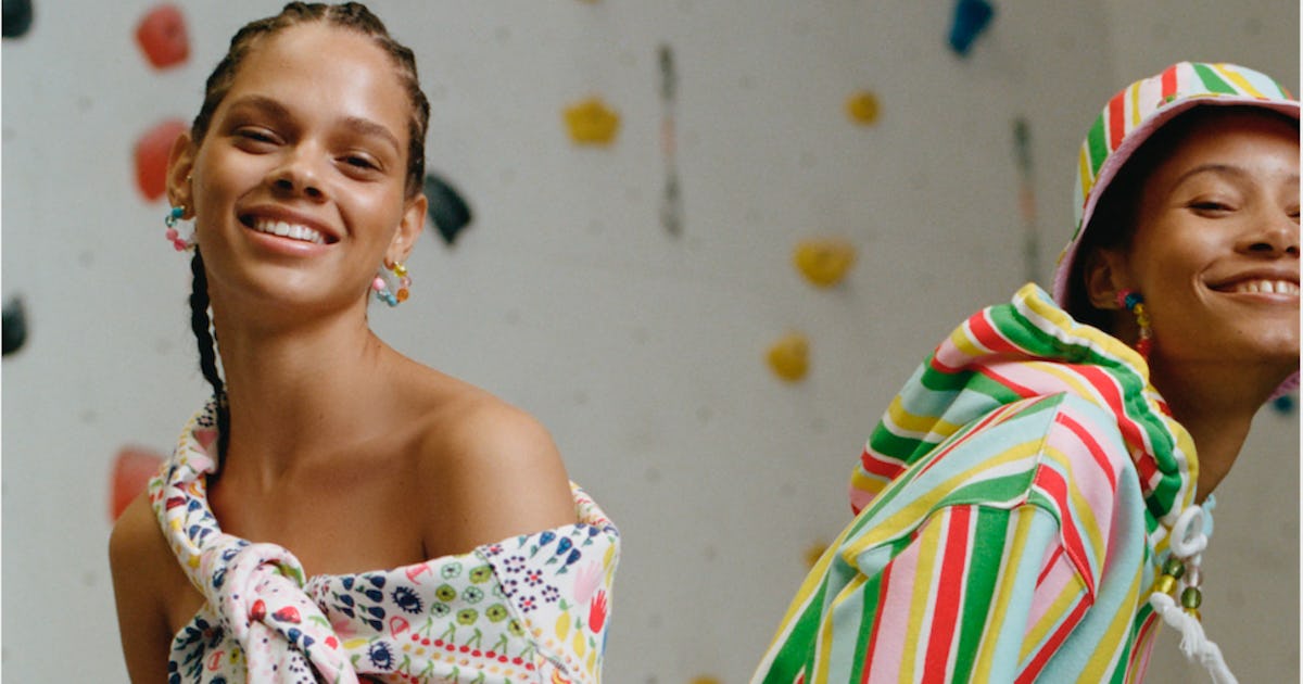 Champion sweater sales urban outfitters 2019