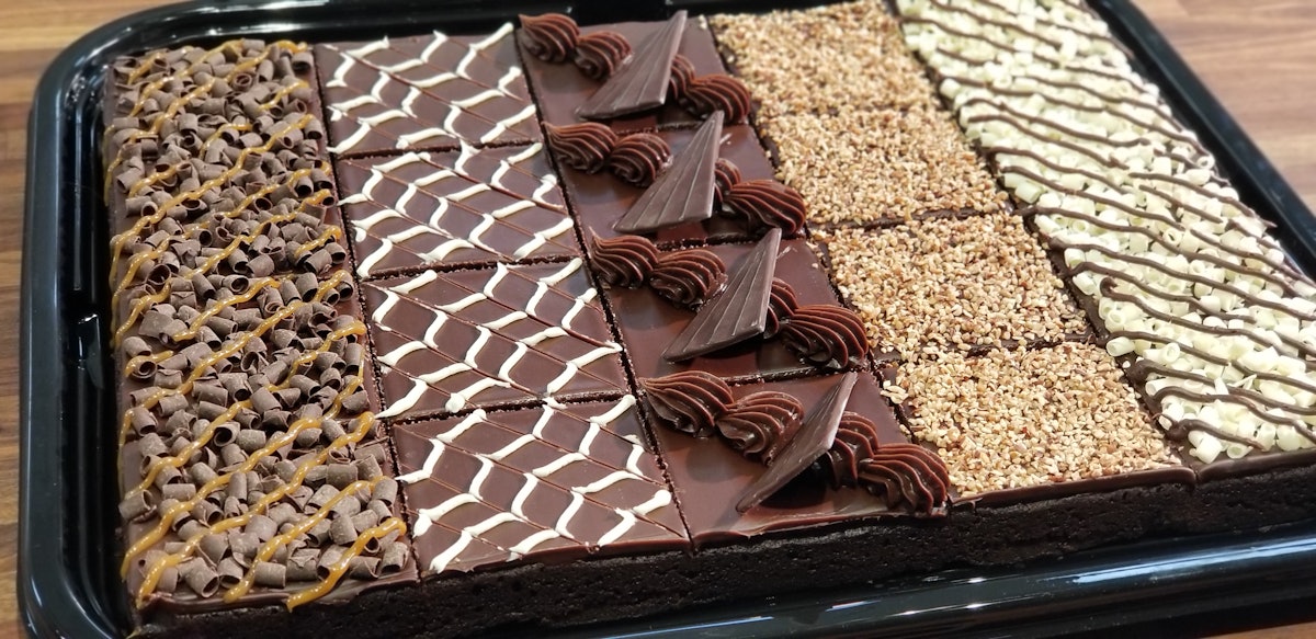 Sam's Club's 6-Pound Gourmet Brownie Platter Is A Big Delicious Mood