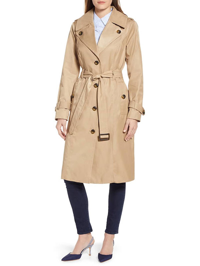 Angelina Jolie’s $138 Trench Coat May Just Be The Smartest Buy Of The ...