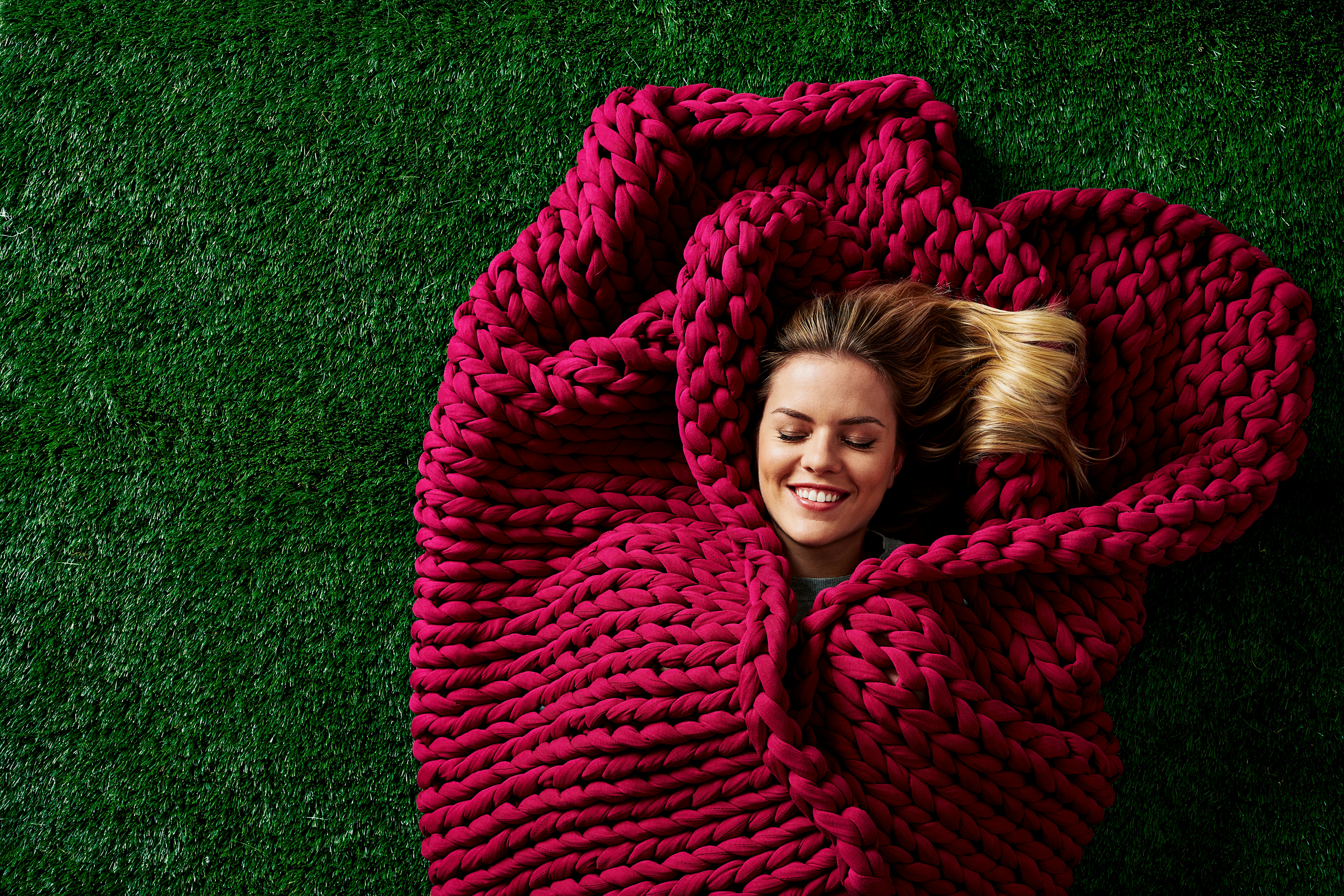 Bearaby’s Tree Napper Weighted Blankets Are Made Entirely From Trees To