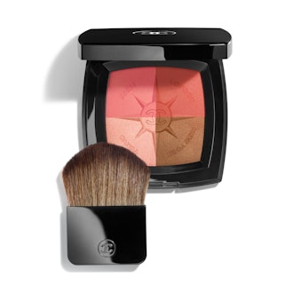 Voyage De Chanel Travel Face Palette Blush and Illuminating Powders