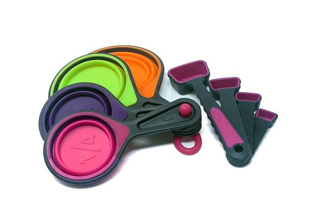 ingeniuso Collapsible Measuring Cups and Spoon Set