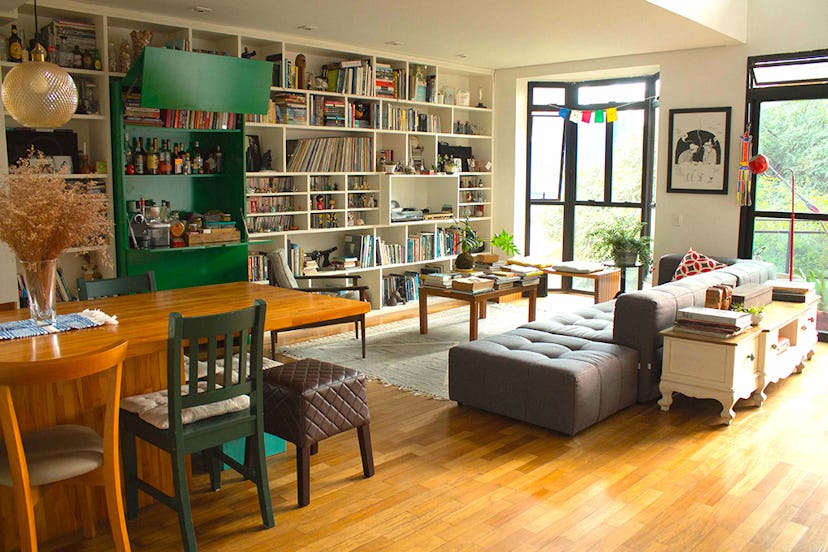 10 Bookish Airbnbs With Home Libraries That Will Make You Swoon