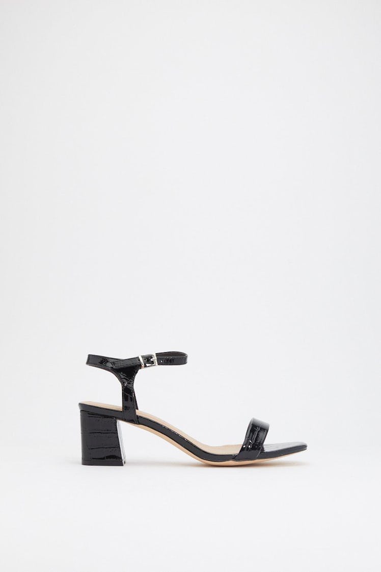 A Low It Croc Flare Block Sandals