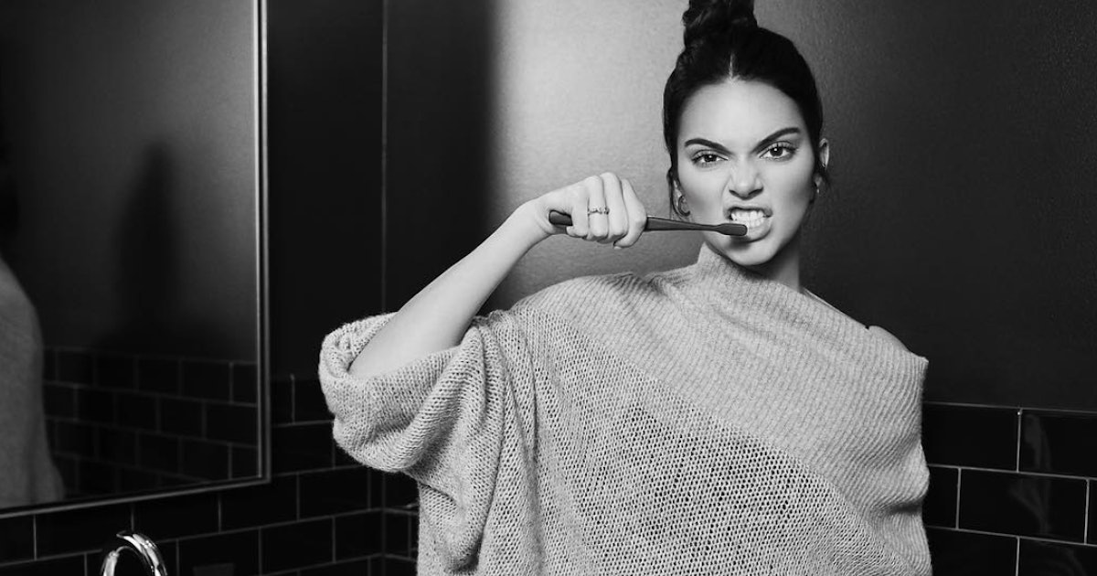 Kendall Jenner S Moon Oral Care Teeth Whitening Pen Is Perfect For Selfies