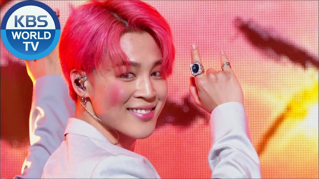BTS' Jimin's Blue Hair in "Boy With Luv" Music Video - wide 5
