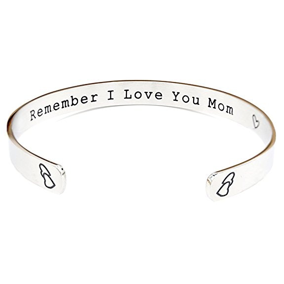 25 Heartwarming Gifts For Your Mom That She Ll Actually Love