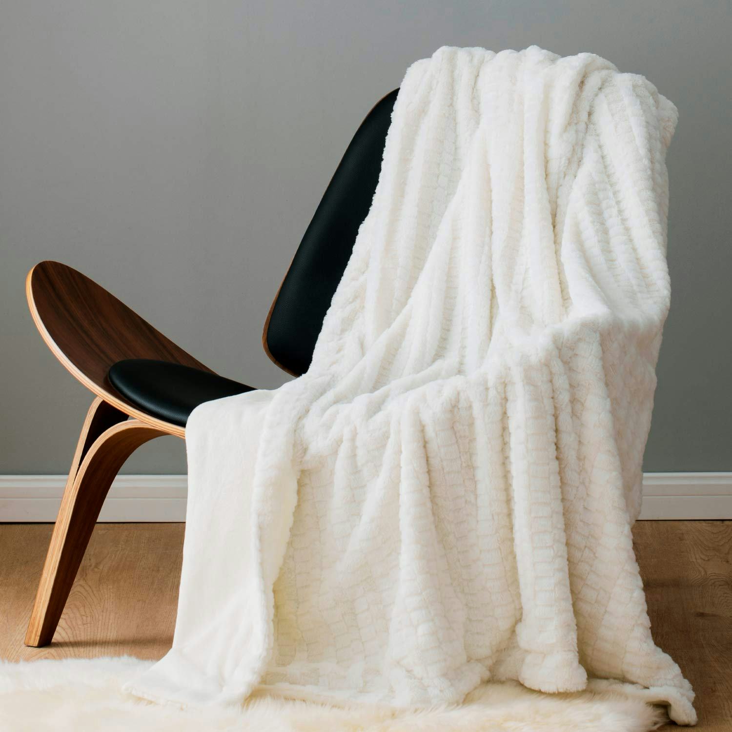 50/" x 60/" ice Bluea Luxury Flannel Velvet Plush Throw Blanket