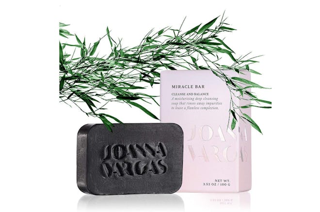 Joanna Vargas Activated Charcoal Miracle Bar