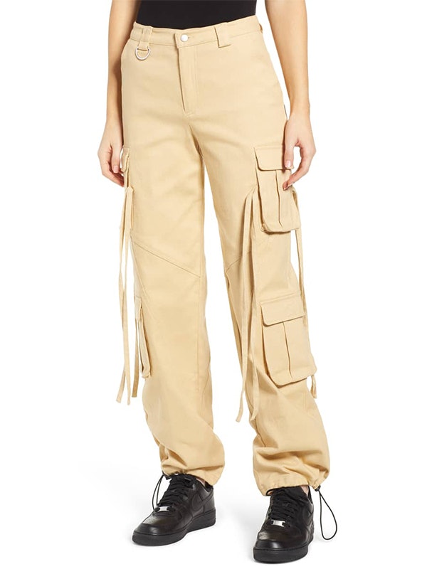 ⭐️2000s khaki cargo capri pants. Super cute staple