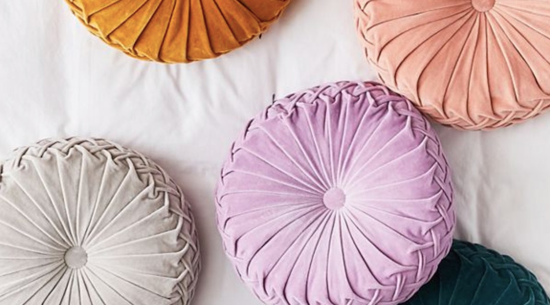 9 Cheap Spring Decor Finds In Urban Outfitters Home Sale To
